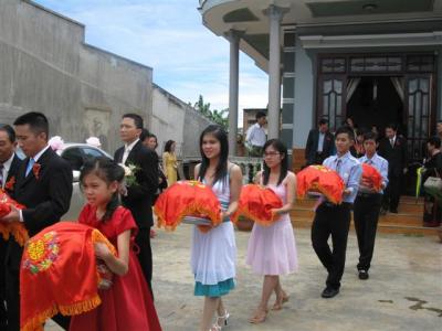 พิธีแห่ขันหมาก และ การกั้นประตูเงินประตูทอง